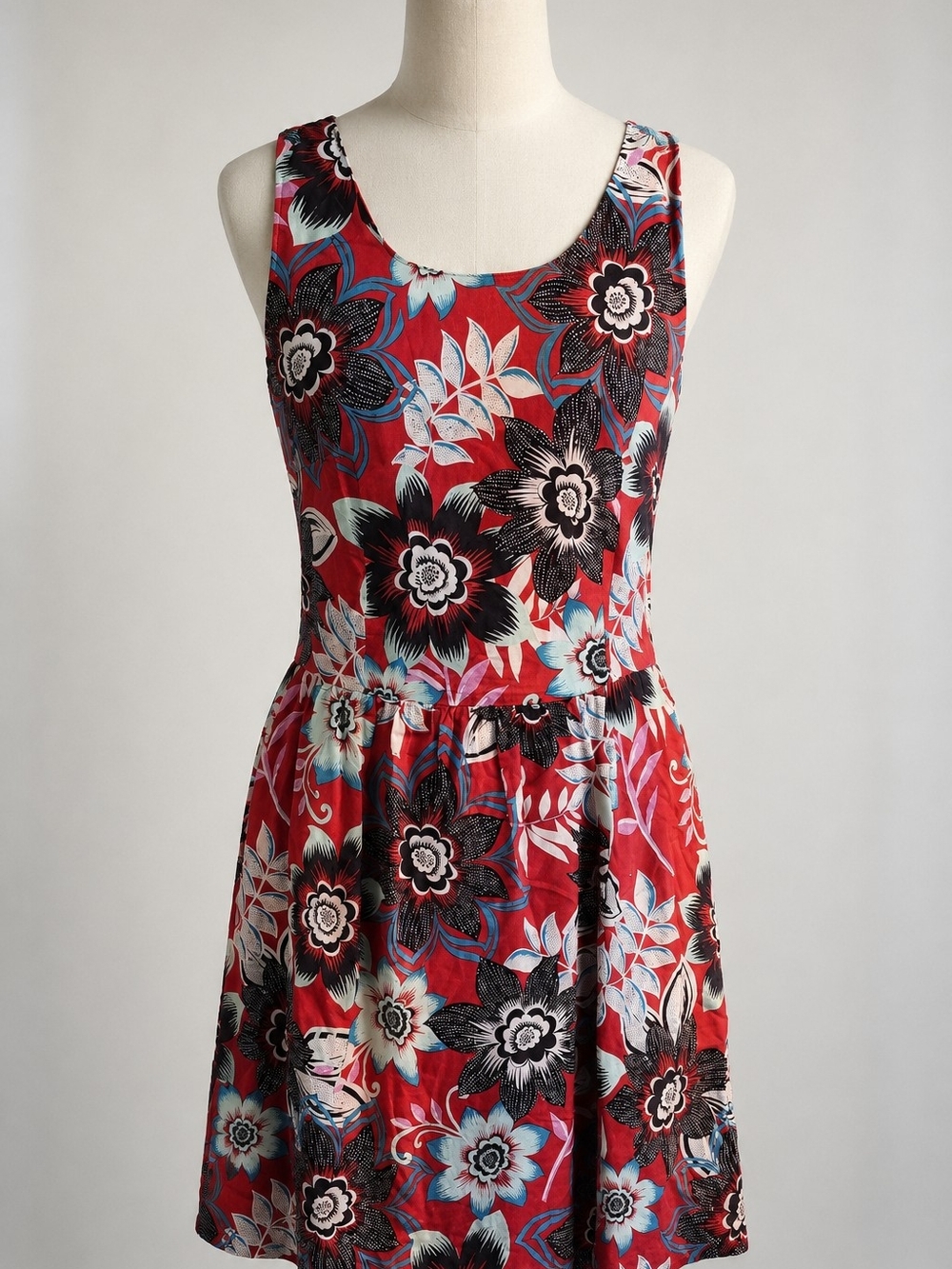 Talbots Dress Size 10 Petite Red Floral Scoop-Neck Mini Dress